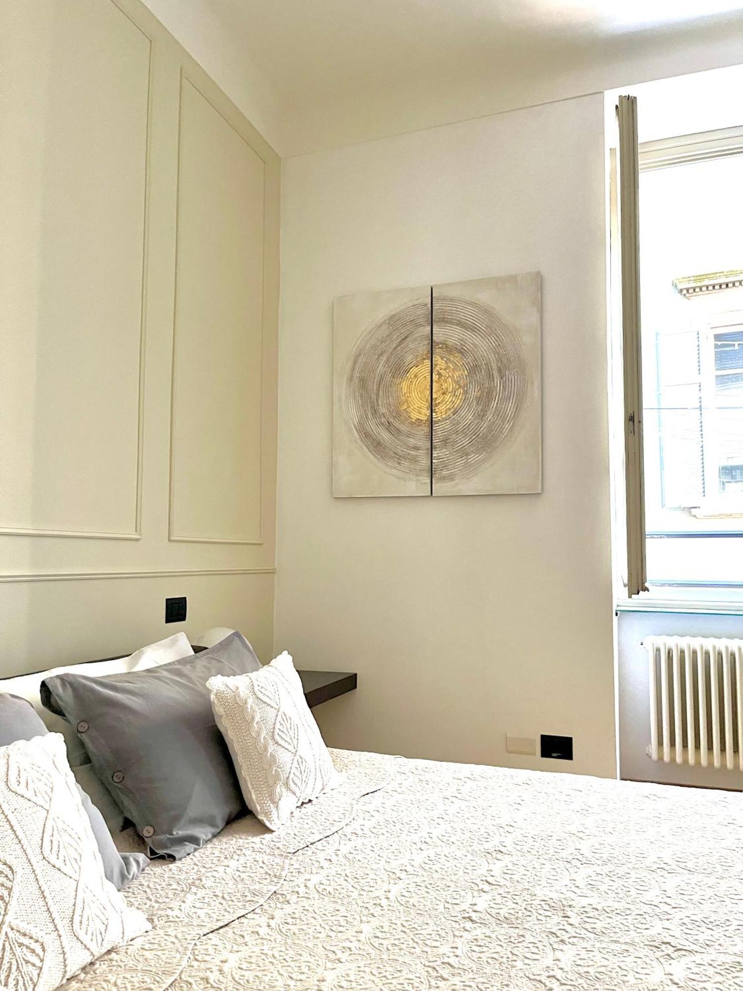 Charming Como - Apartment Downtown In The Pedestrian Area With 2 Double Bedrooms And 2 Complete Bathrooms A Spacious Living Room And Full Equipped Kitchen 外观 照片