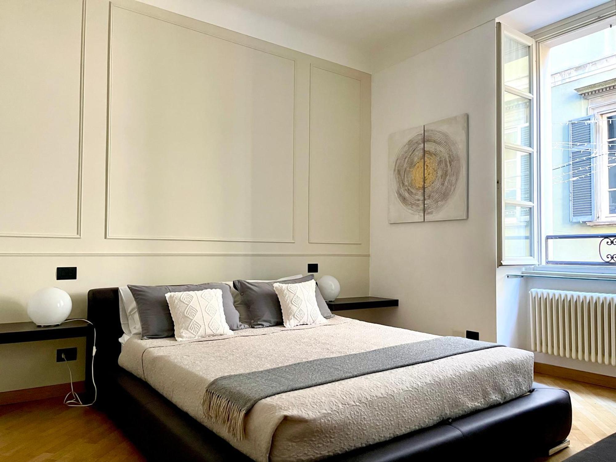 Charming Como - Apartment Downtown In The Pedestrian Area With 2 Double Bedrooms And 2 Complete Bathrooms A Spacious Living Room And Full Equipped Kitchen 外观 照片