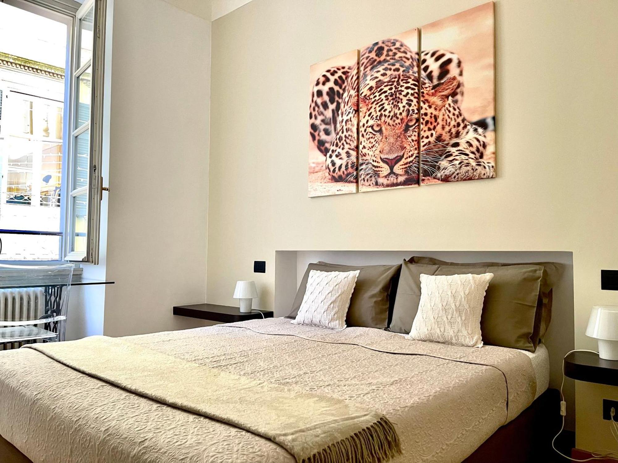 Charming Como - Apartment Downtown In The Pedestrian Area With 2 Double Bedrooms And 2 Complete Bathrooms A Spacious Living Room And Full Equipped Kitchen 外观 照片